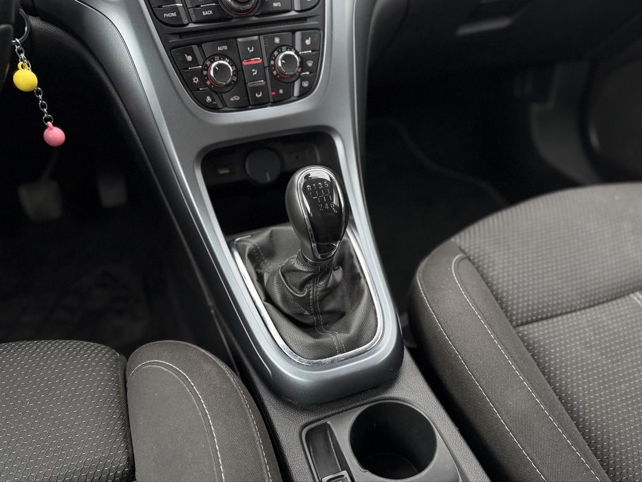 OPEL ASTRA 2016 року, 1.6 дизель, механіка, передній привід.