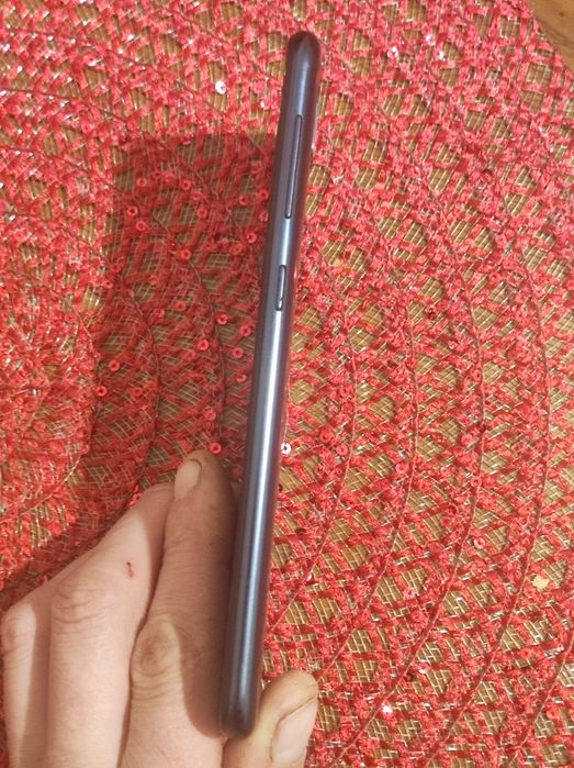 Продам телефон samsung a10