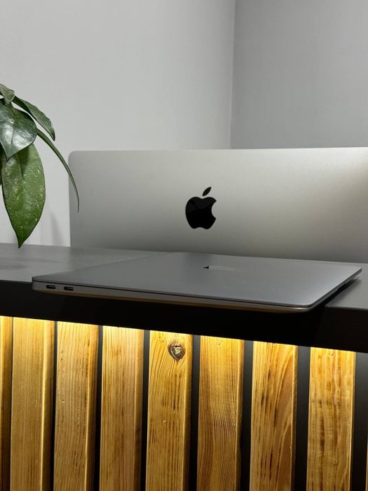 MacBook Air 13 M1 16/256gb Space Gray