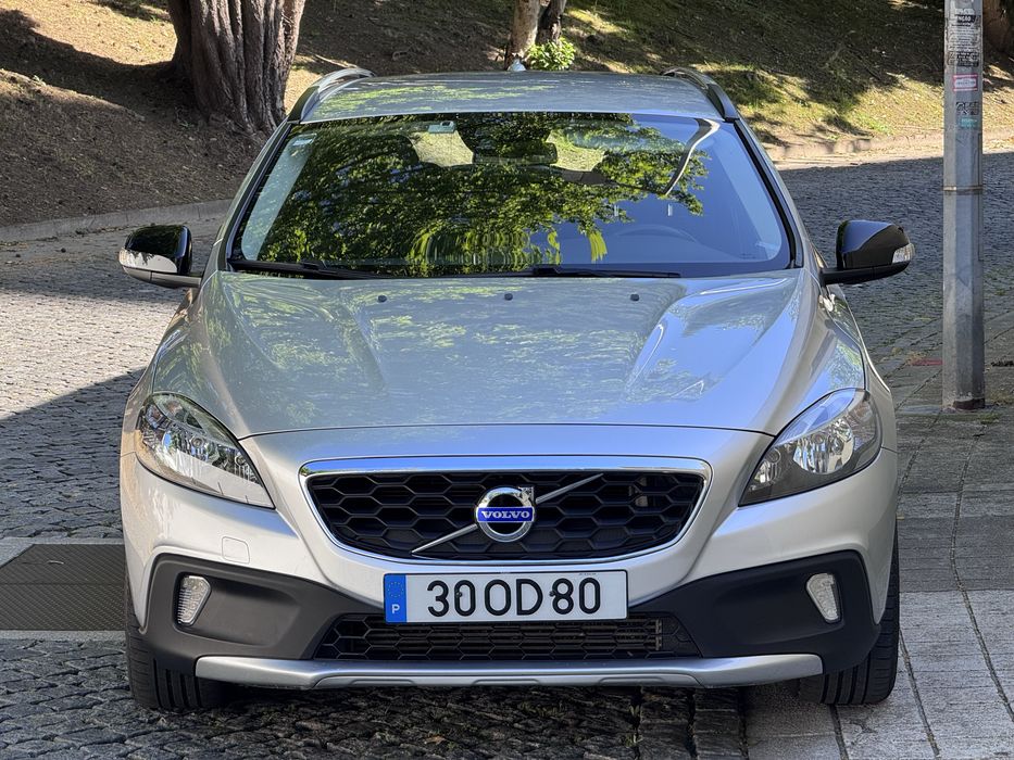 Volvo V40 Cross Country -  106 mil km
