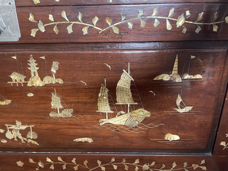 Arca chinesa com insercoes de madreperola