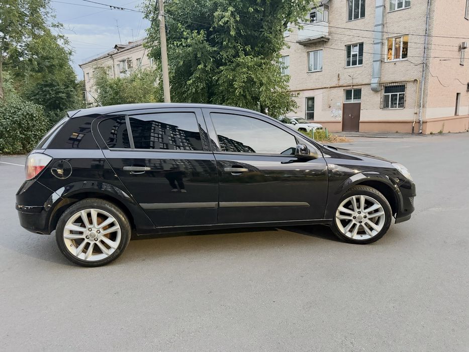 Продам Opel Astra H