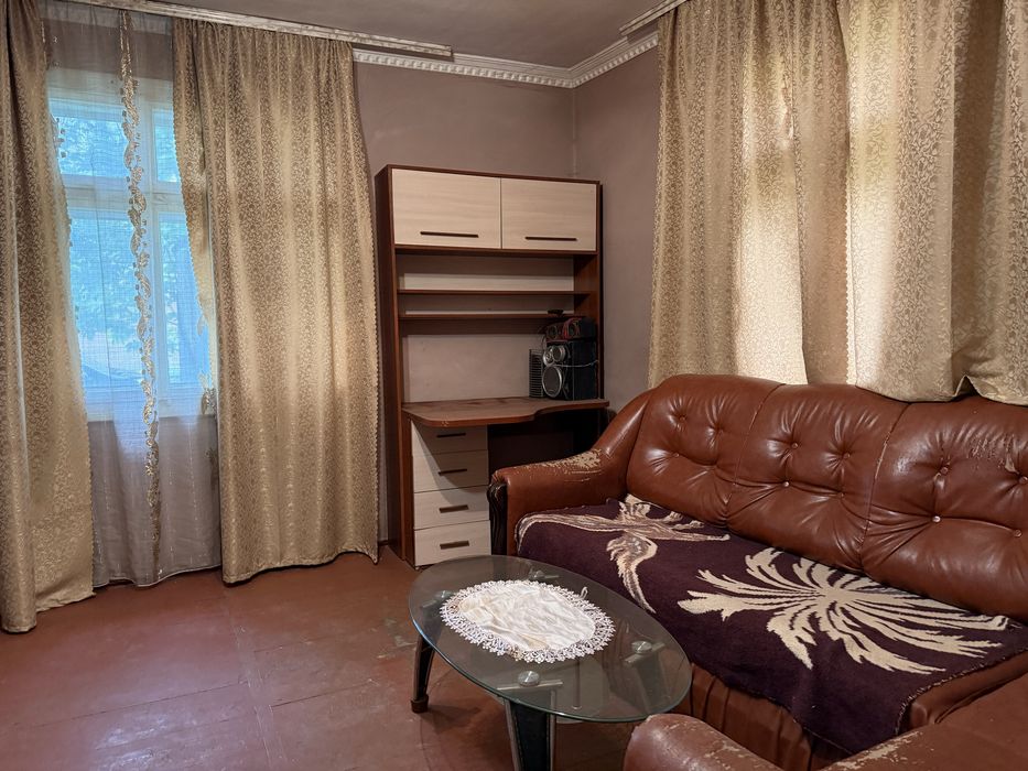 Продаж будинку в центрі,  смт Кути. Світло, газ, 11 соток (63)
