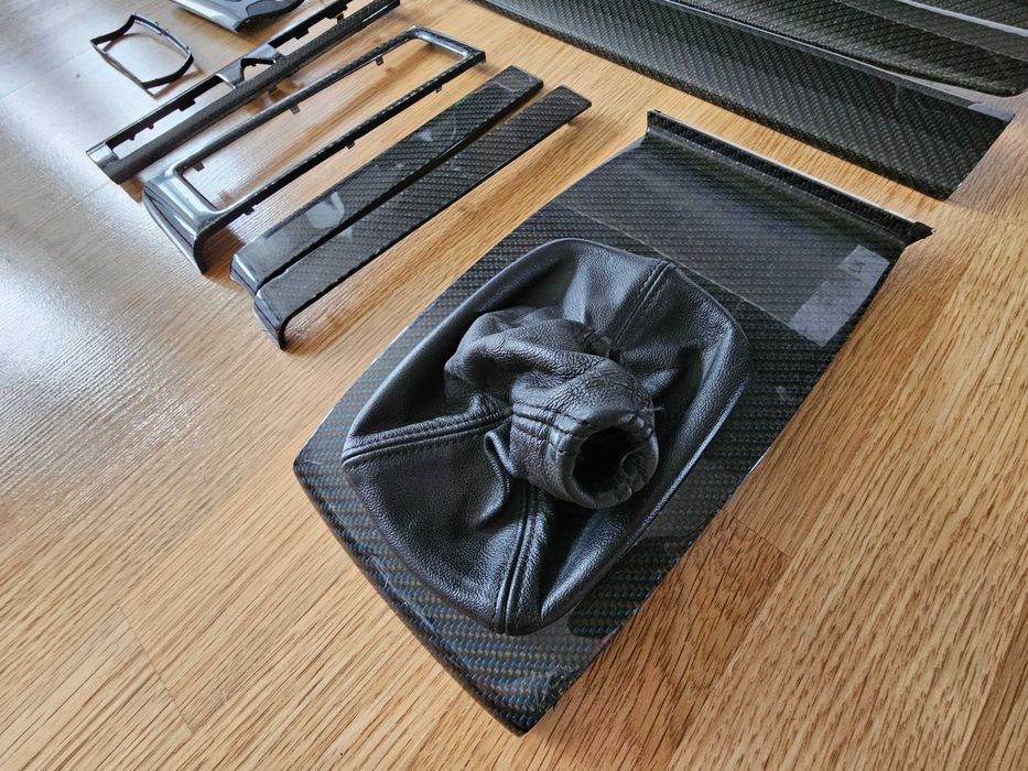 Dekory listwy drzwi deski tunelu konsoli Carbon Audi S6 C5 manual