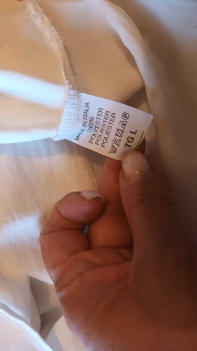Blusa de manga curta em branco