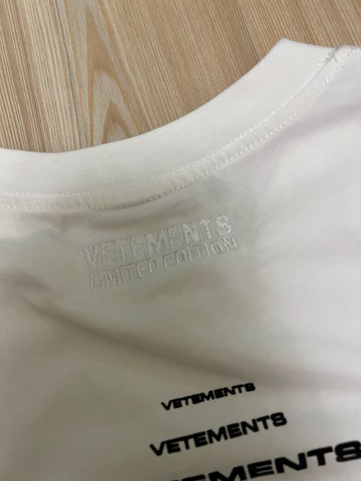 Новая футболка Vetements