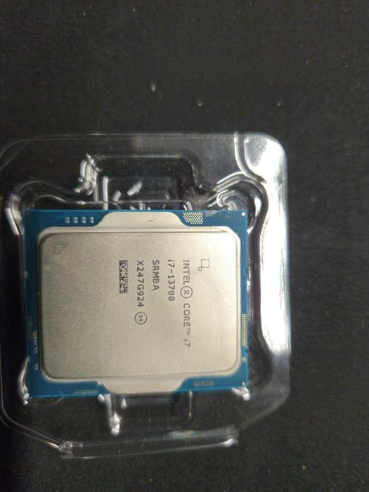 Procesor i7-13700