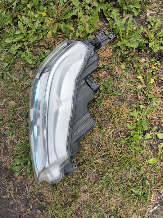 SUZUKI VITARA III LIFT FULL LED lampa przód przednia  prawa