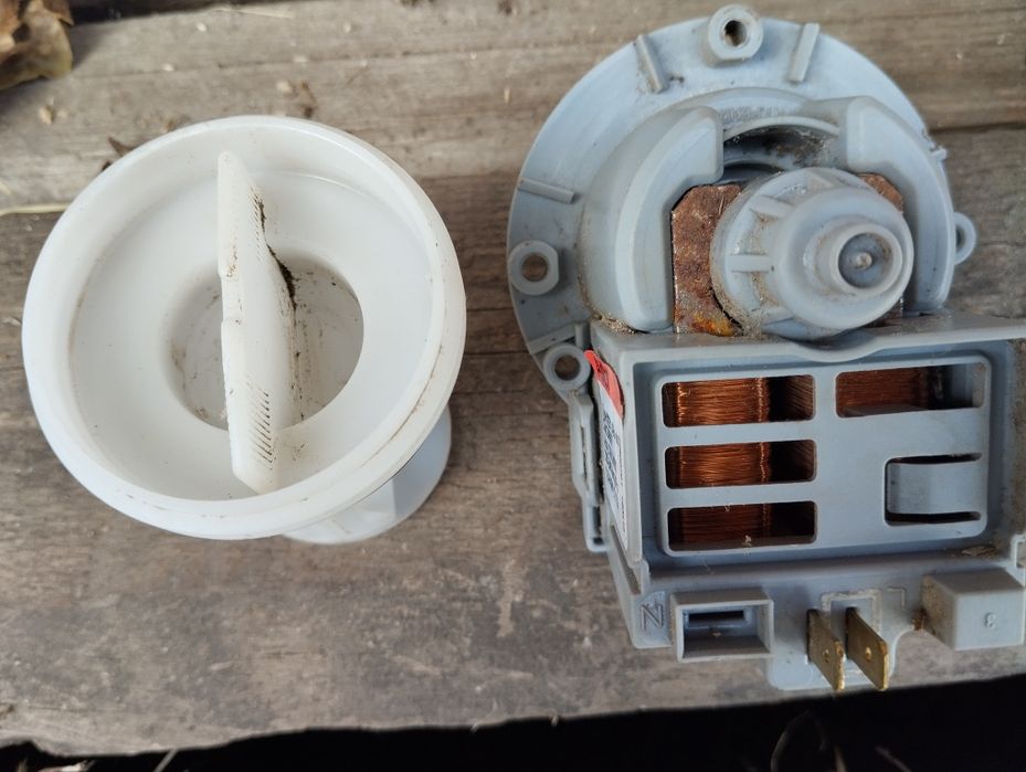 Двигун стіралки Indesit ws105tx