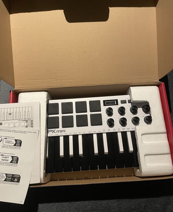 Akai MPK mini  mk3