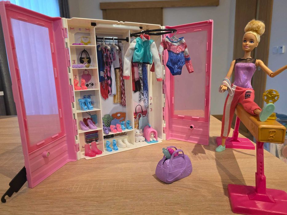 Domek, kamper, szafa barbie
