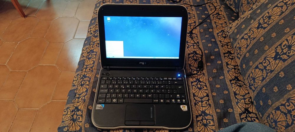 Portátil Magalhães MG3 – Ideal para estudos / básico (Linux)