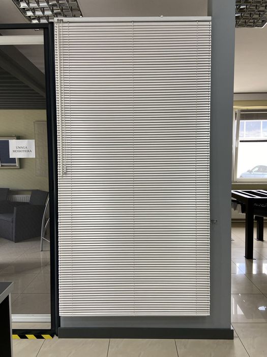 Żaluzja drewniana 25 mm biała 113,5 x 220 wyprzedaż