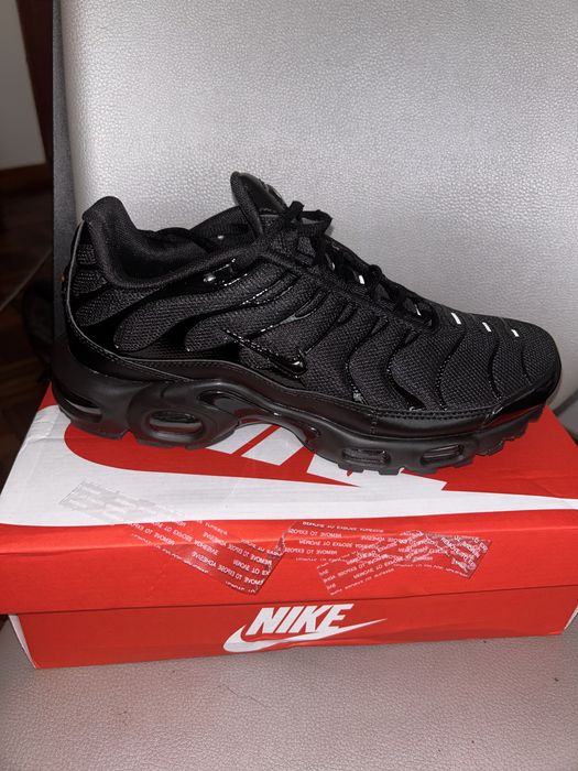 Nike tn all black