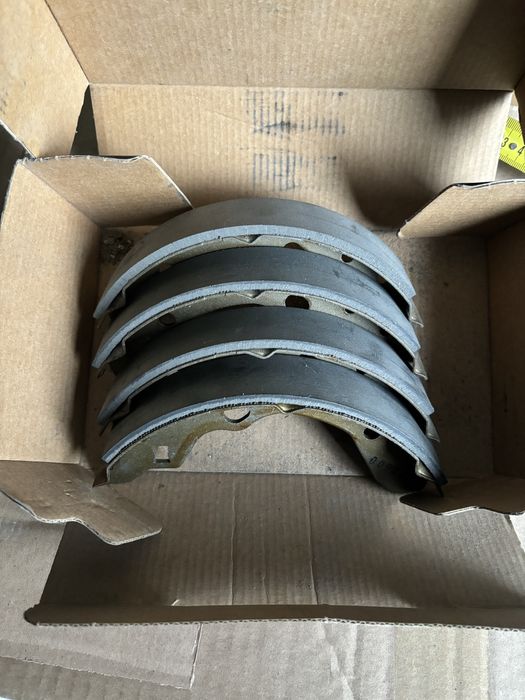 Тормозні колодки задні Mazda 323