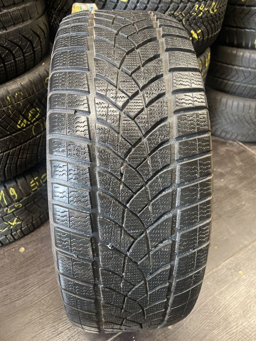 #Opona Goodyear UltraGrip preformance 235/50/20