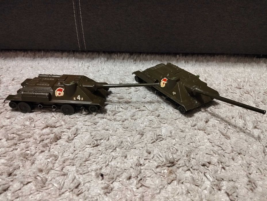 Танк самохідна артилерійська установка СССР Су-100 м1:46 БТР 152