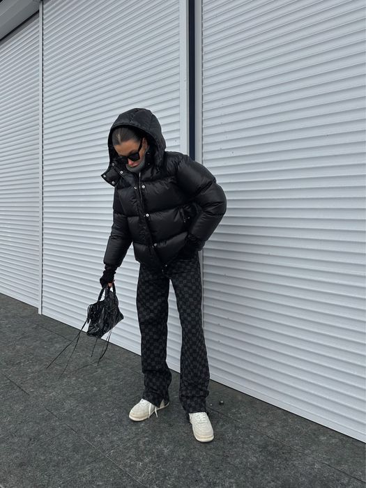 Пуховик чорний новий