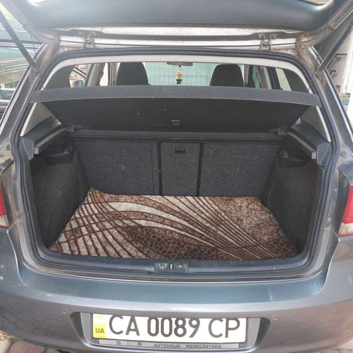 Автомобіль Volkswagen Golf 2010