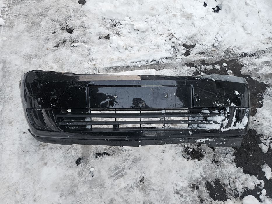 Opel Meriva przedni zderzak