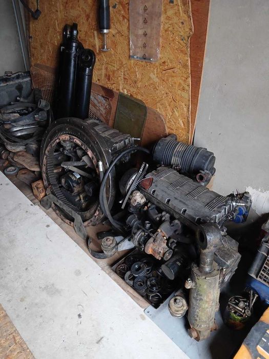 Міні екскаватор гусеничний Schaeff - HR 16