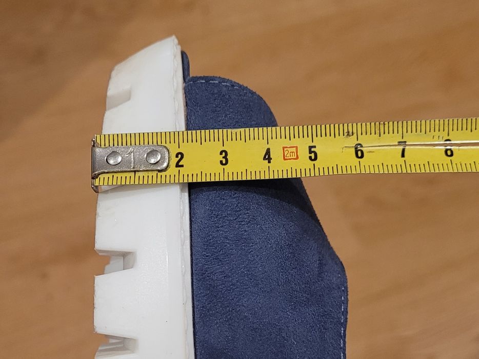 Buty damskie na słupku