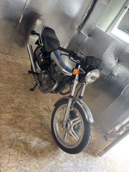 Honda 250 N com 72 Kilometros