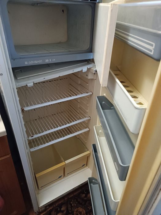 Продам холодильник
