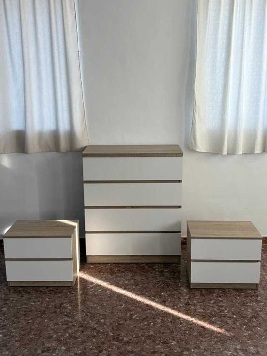 OFERTA! Uma cómoda e duas mesas de cabeceira