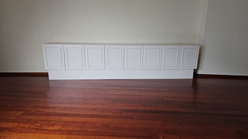 Baixa de preço Fantástico armário, aparador vintage lacado a branco