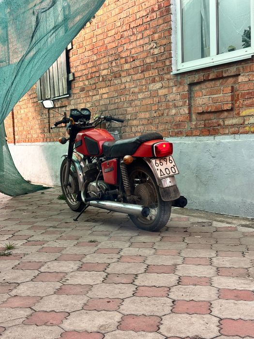 Продам мотоцикл юпитер пятый два котла. Работает хорошо