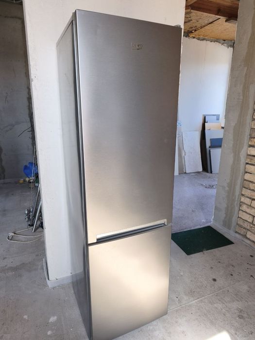 Продам холодильник BEKO K54305N