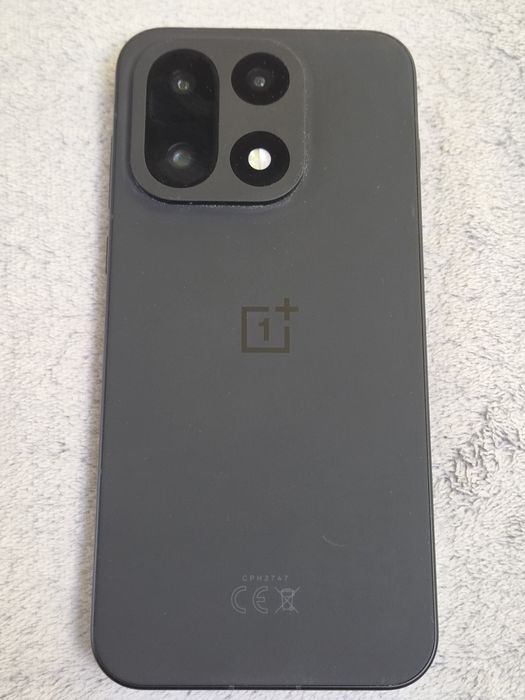 Oneplus 15 12/256 GB