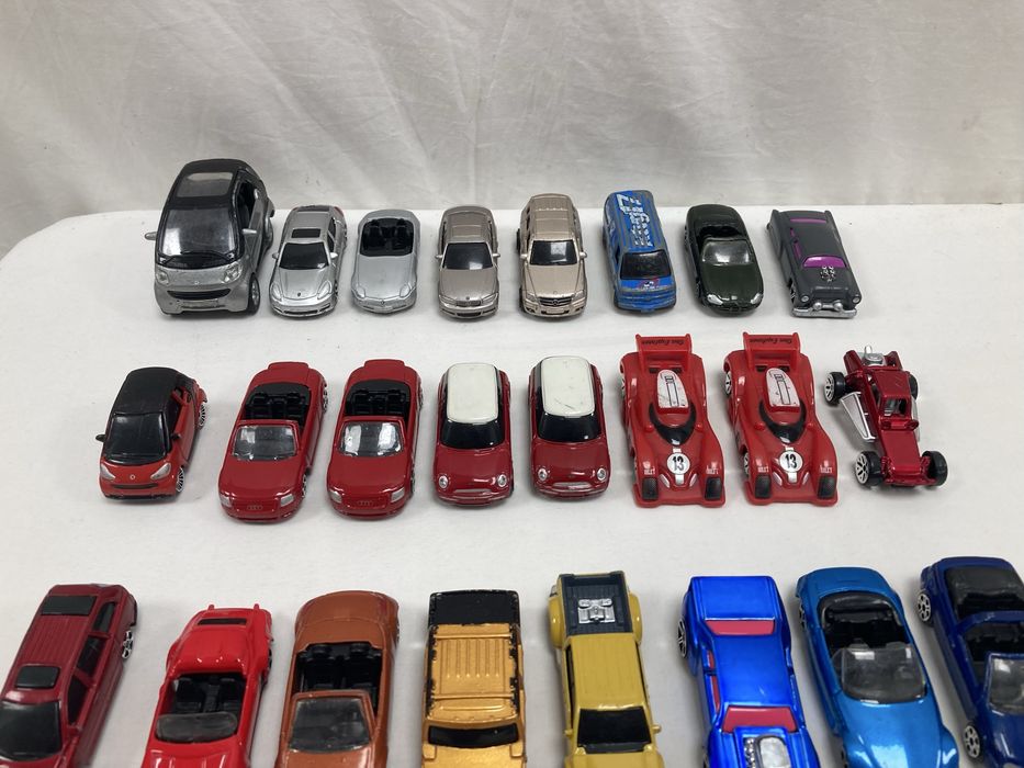 Lote 26 miniaturas Maisto