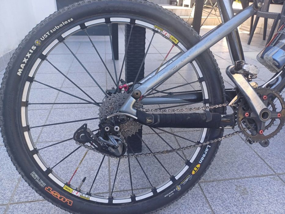 Bicicleta BTT Scott-Suspensão total toda em carbono