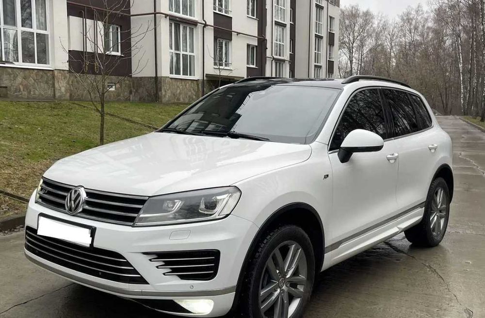 Volkswagen Touareg 3.0 AT, 2015