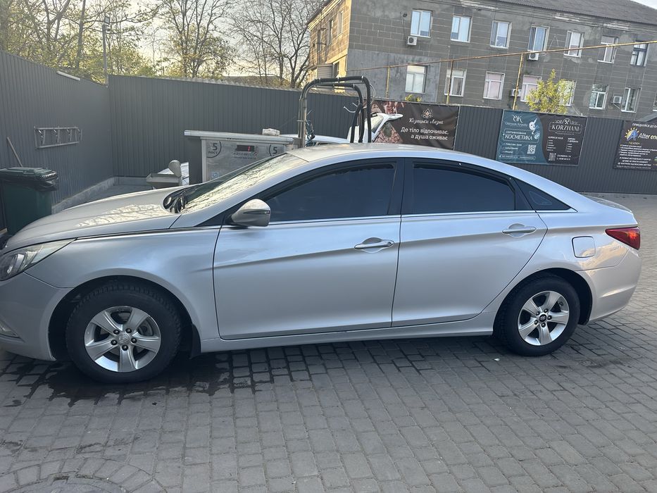 Hyundai sonata yf