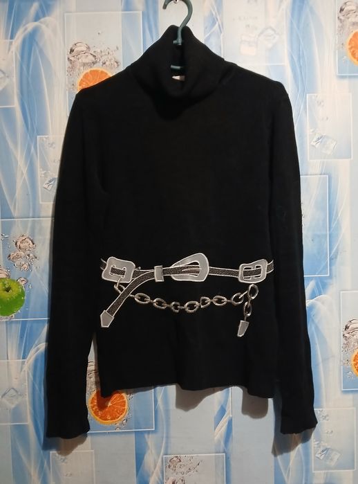 Продам женские свитера,жилетки-44,50,52,54,56,60 размеров