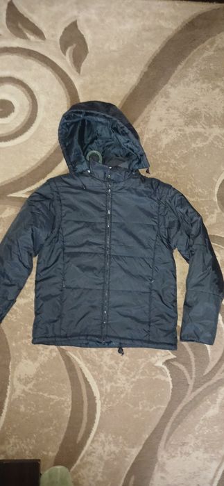 Куртка ветровка. Жилетка безрукавка