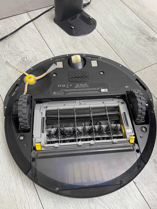 Продам Робот-пилосос iRobot Roomba 681