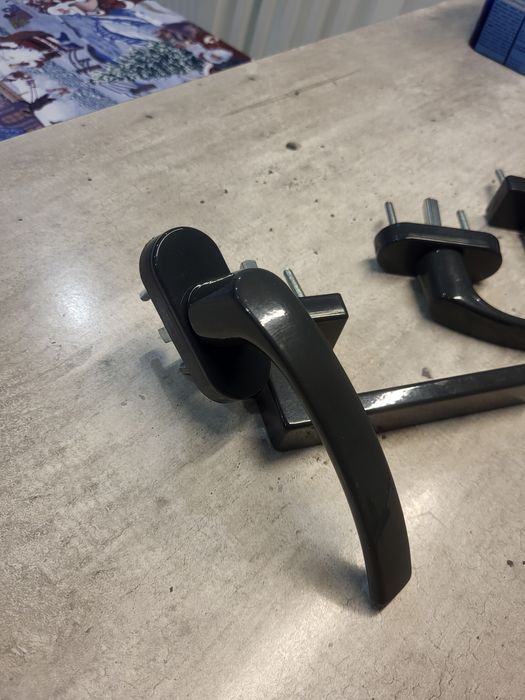 Klamki okienne, antracyt, jak nowe