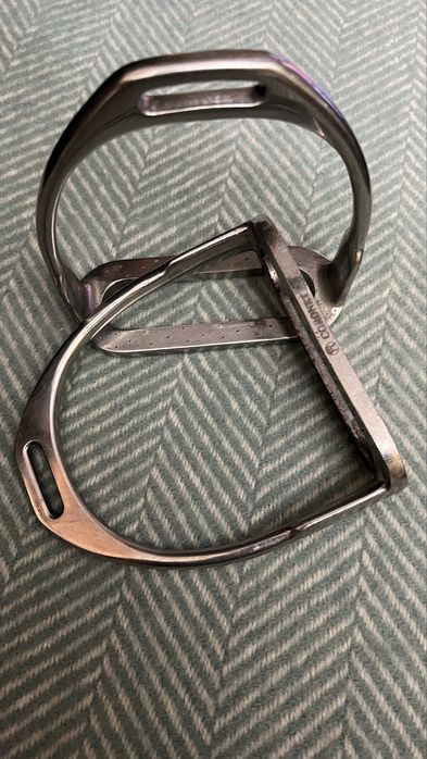 Стремена коня скакові coronet стальеві стальні коронет упряж хомут