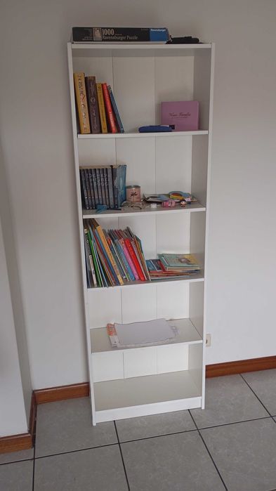 2 Estantes IKEA GERSBY Brancas (60x180 cm) – Impecáveis