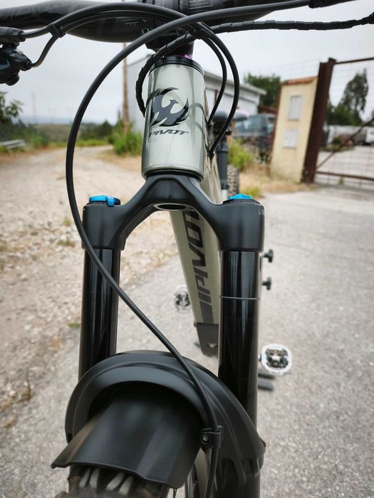 Bicicleta Pivot Firebird
