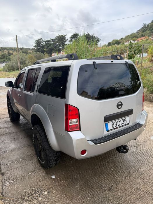 Nissan Pathfinder - 7 Lugares