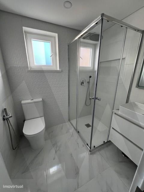Nova Oportunidade Em Amora T2 Totalmente Remodelado