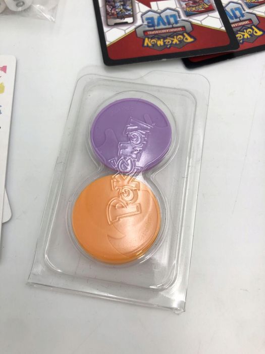 Pokémon Karmesin & Purpur 151 Zestaw: 9 Boosterów, Karty, Akcesoria