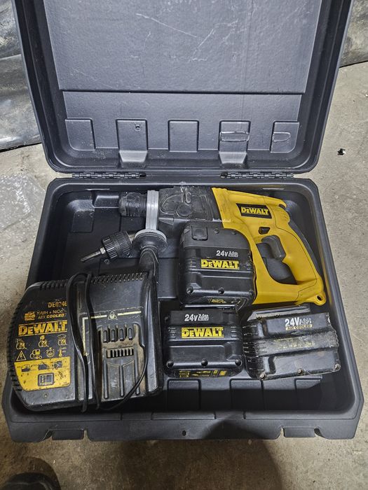DeWalt dw004 młotowiertarka 24v