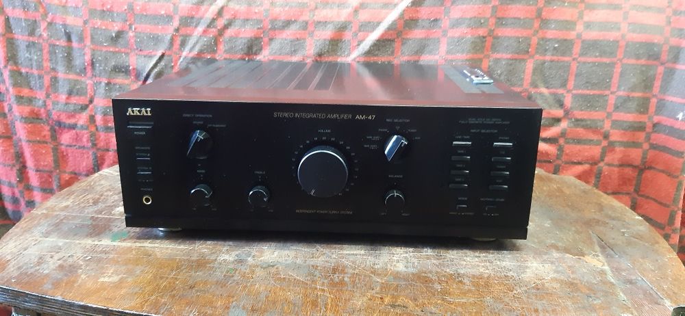 Усилитель акаі з колонками