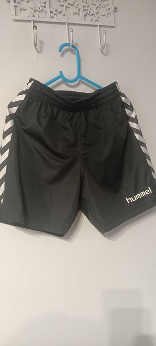 Spodenki Sportowe Hummel 146